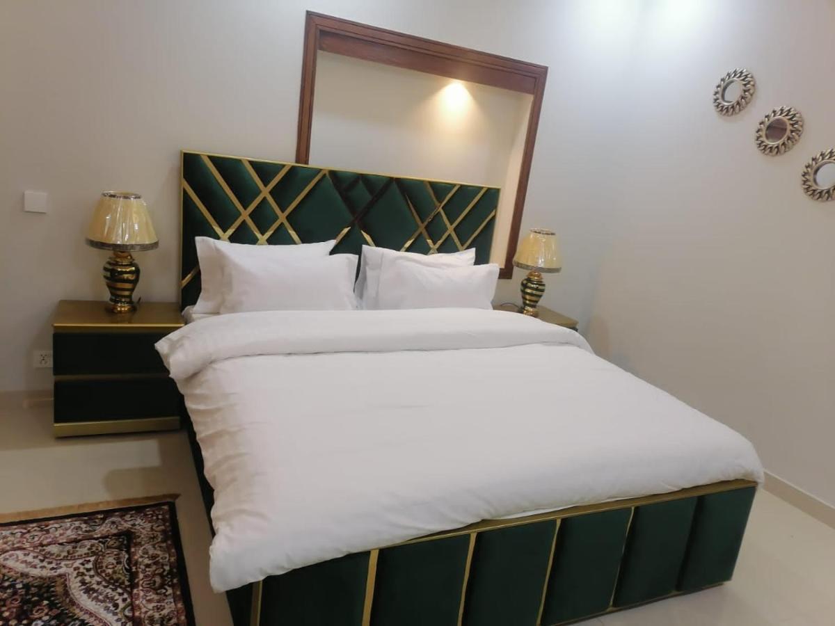 ホテル Bed & Breakfast イスラマバード エクステリア 写真