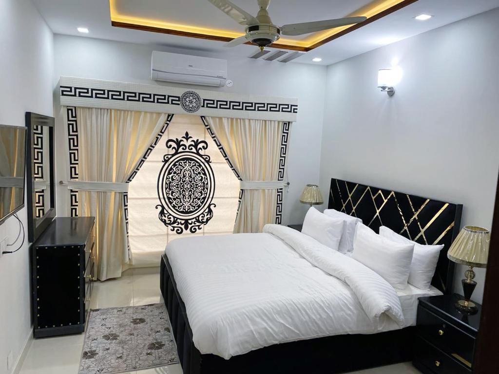 ホテル Bed & Breakfast イスラマバード エクステリア 写真