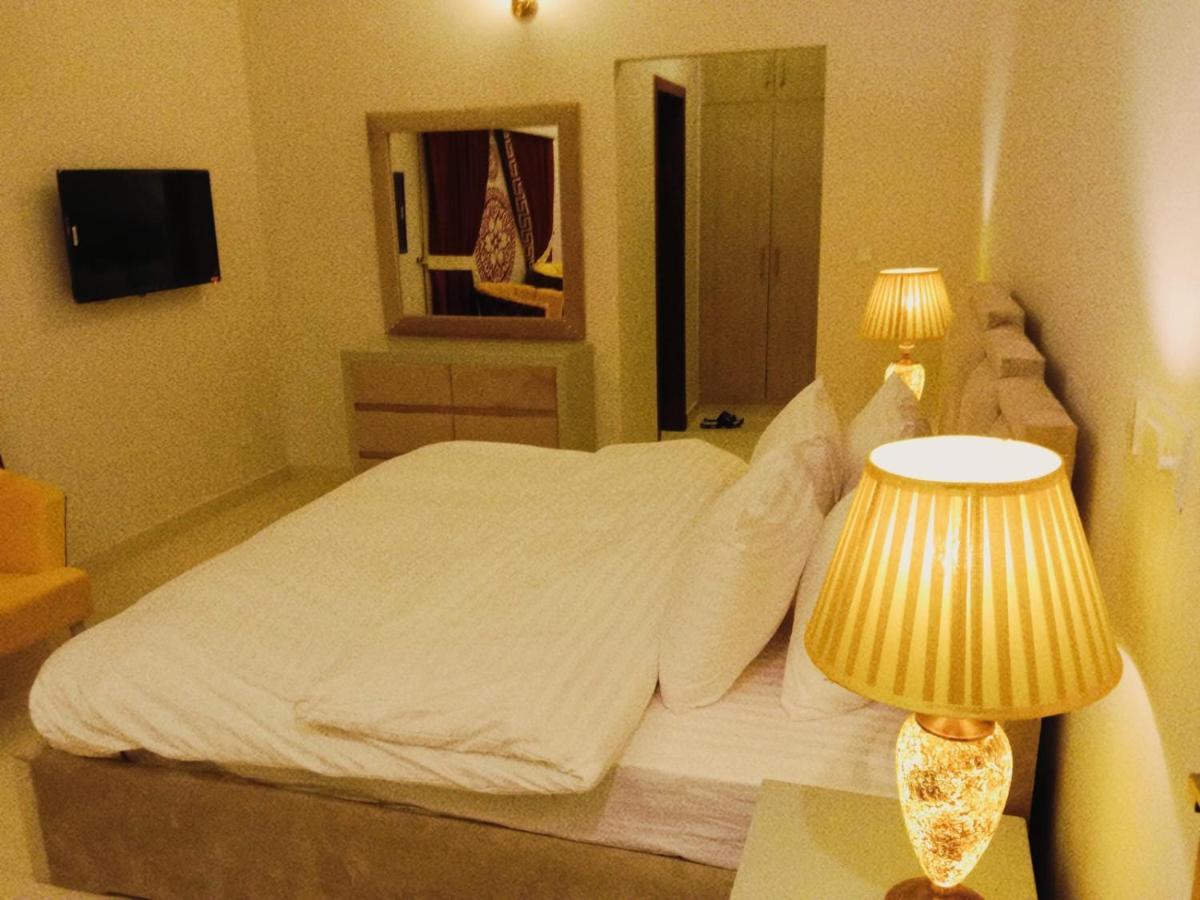 ホテル Bed & Breakfast イスラマバード エクステリア 写真